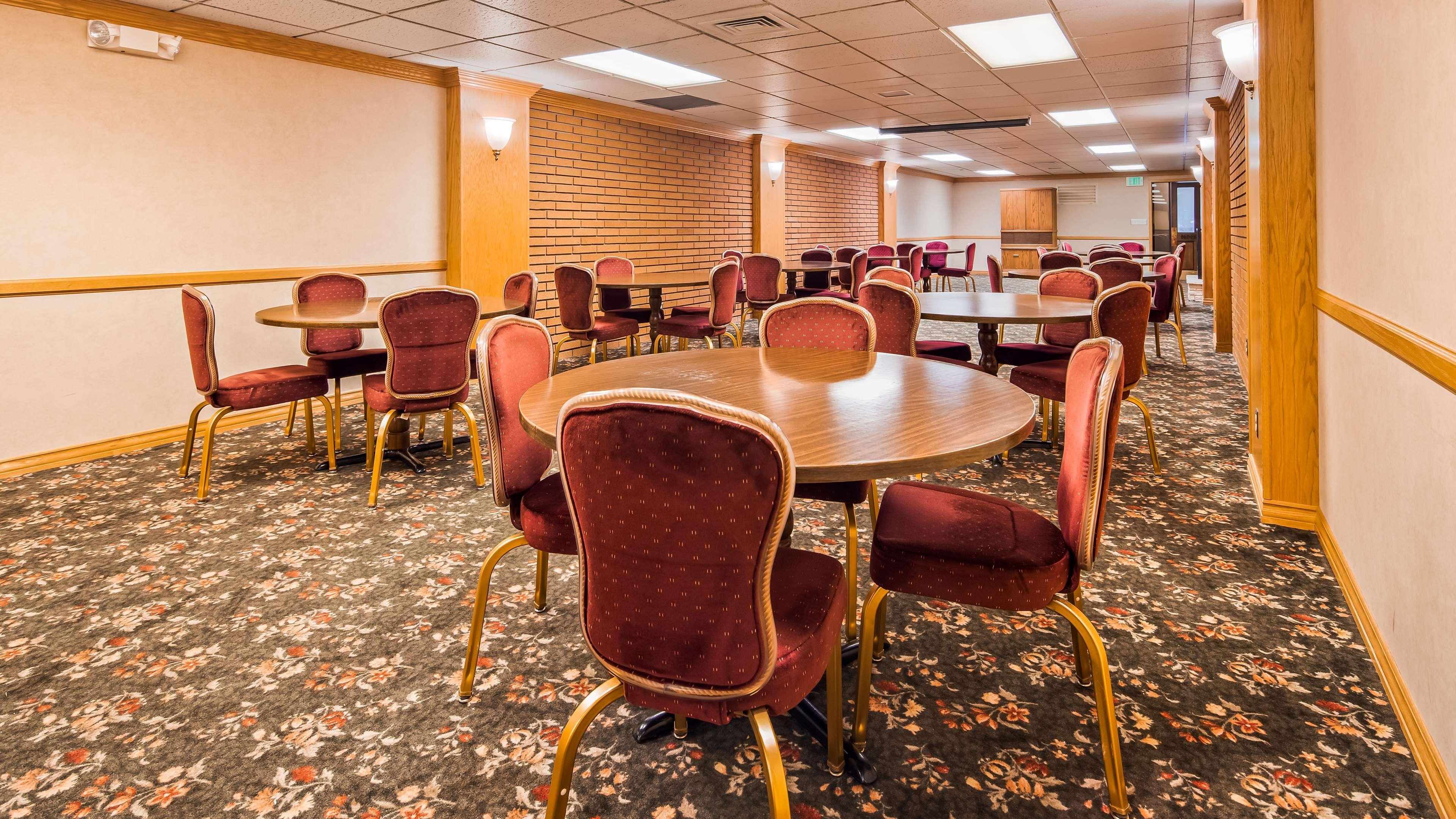 Baugh Motel, Surestay Collection By Best Western Logan Exterior photo