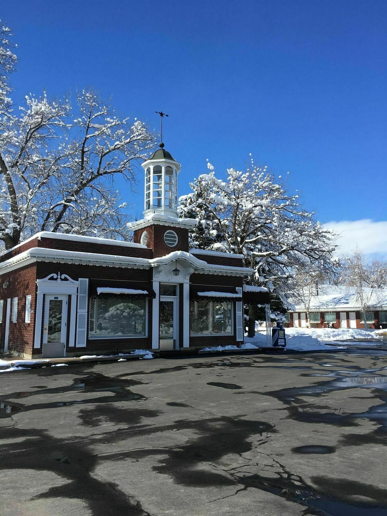 Baugh Motel, Surestay Collection By Best Western Logan Exterior photo